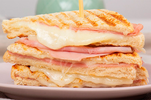 Sanguche de Jamón y Queso