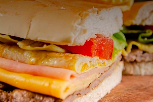 Sanguche de Lomito